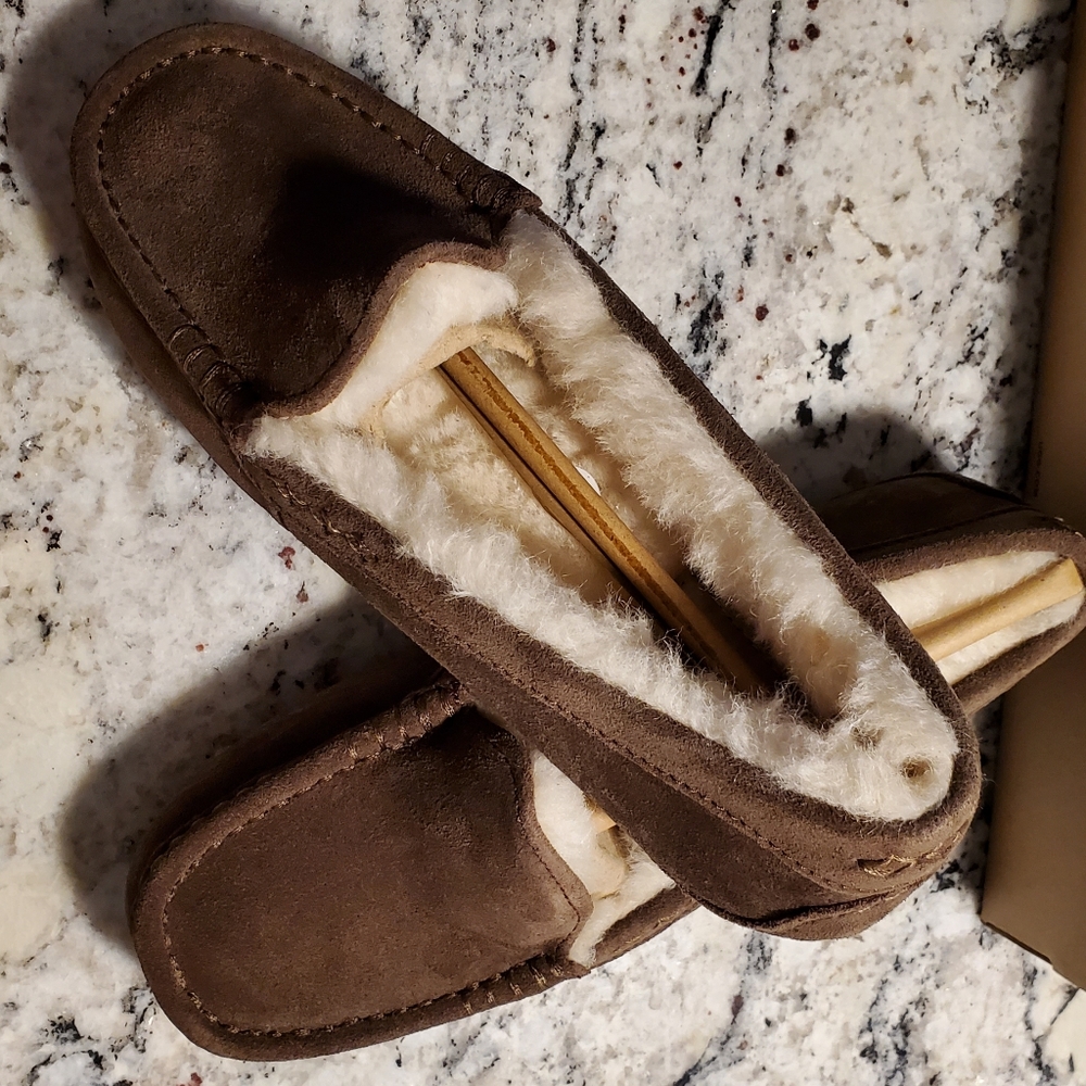 Womens Ugg slipper moccasins